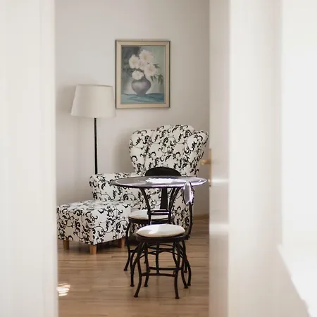 Barbara Residenz / Apartment Clematis Eisenerz Exterior foto